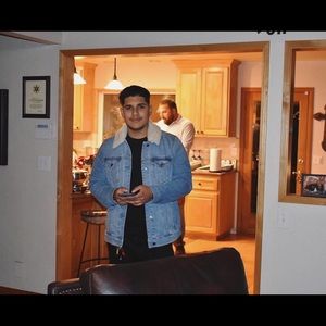 Meet your Posher, Ismael